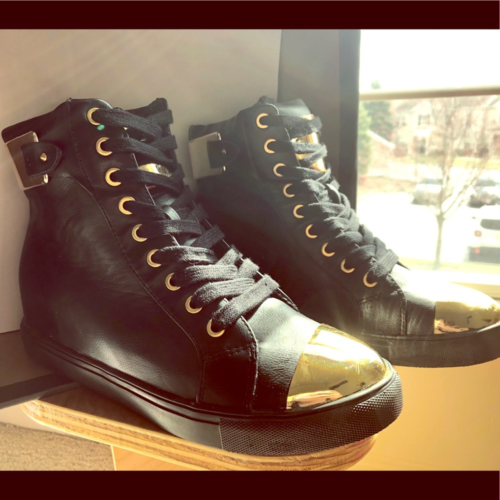 Gold toed boots